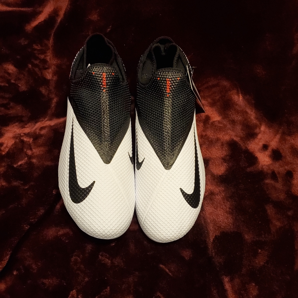 COPY - Nike phantom ghost lace cleats